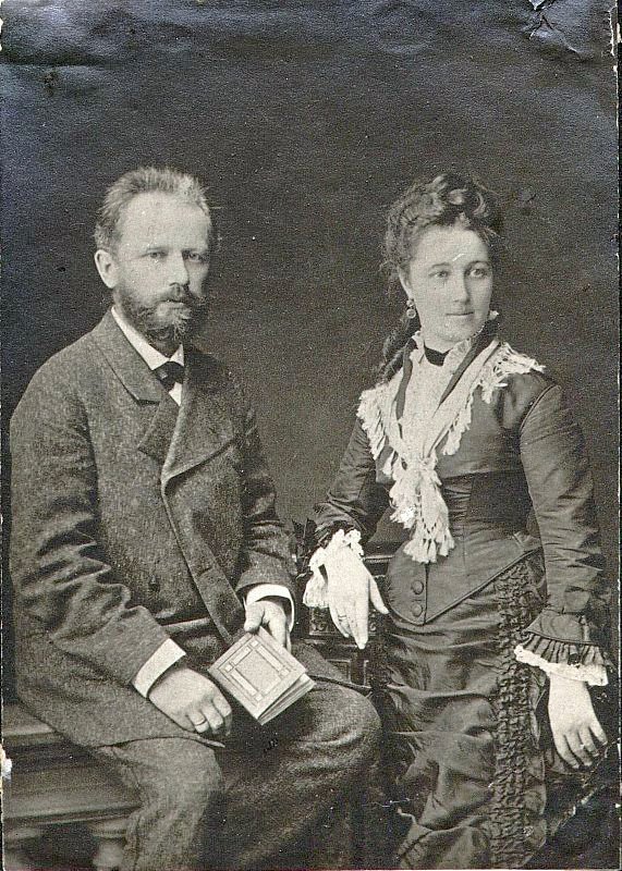 Tchaikovsky_with_wife_Antonina_Miliukova.jpg